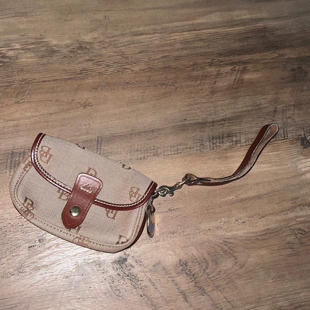 Dooney & Bourke